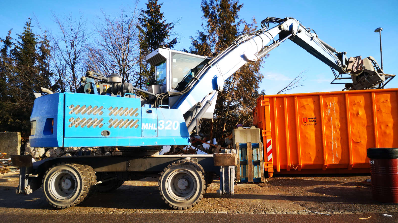 Nufer Gmbh - Containerdienst • Recycling • Wertstoffhof Abbrucharbeiten • Erdbau/Tiefbau